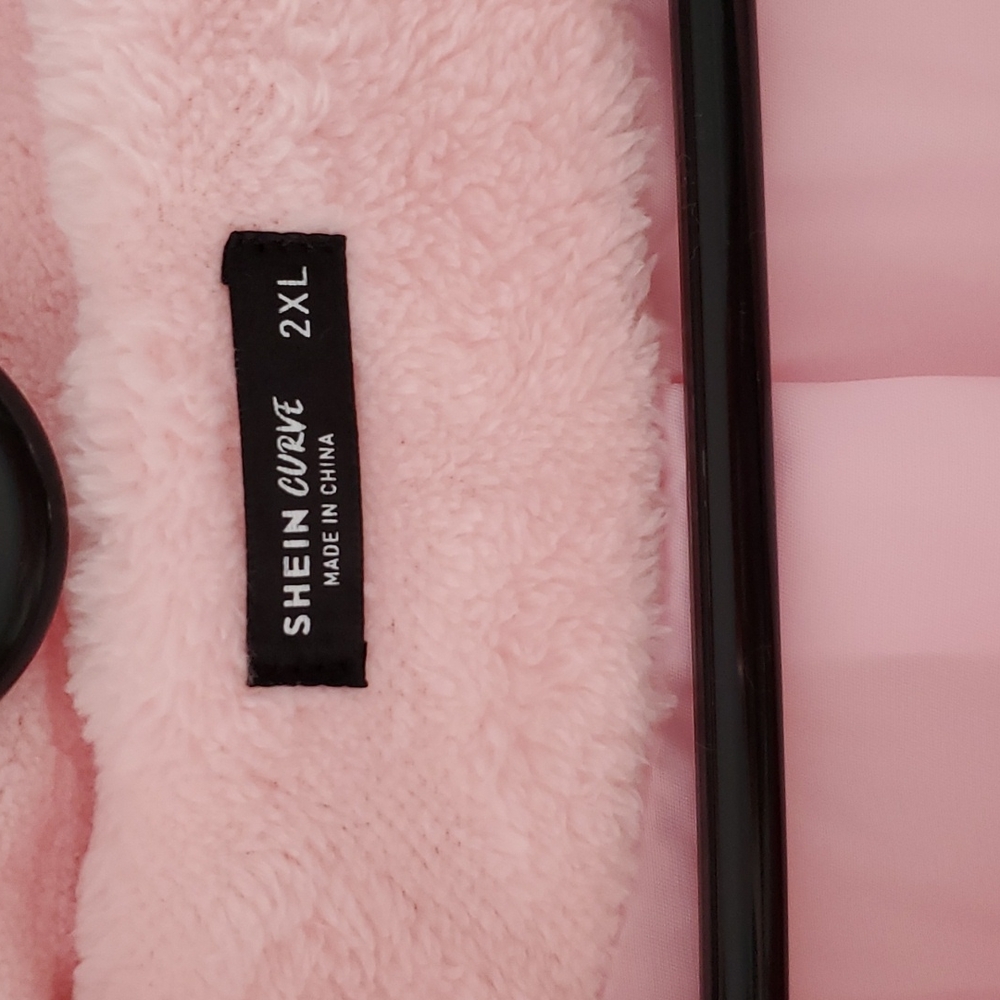Pink, lined, soft coat size 2XL - Picture 3 of 3